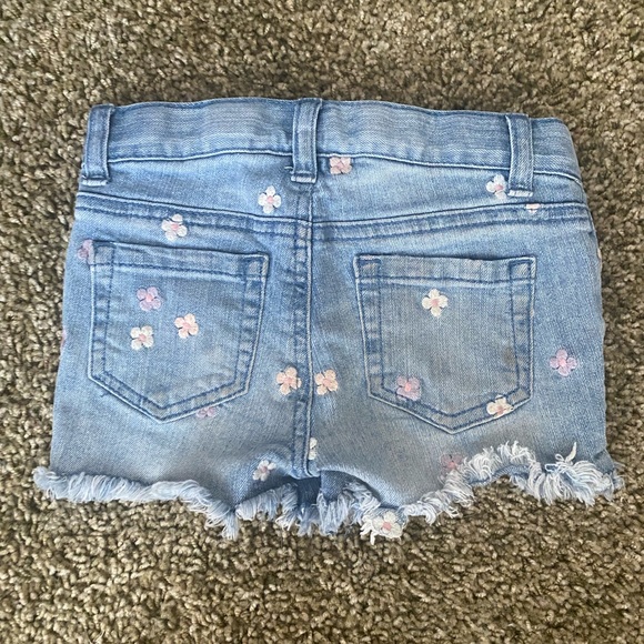 4T cat & jack denim floral play shorts - Picture 3 of 3